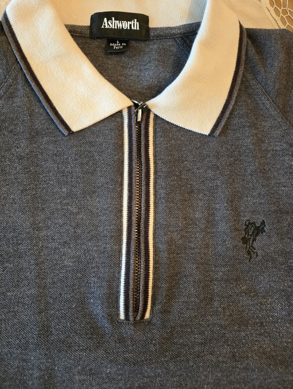 ASHWORTH - POLO STYLE  3/4 ZIP MENS ZIP GOLF SHIRT  - LARGE - BLUISH GREY